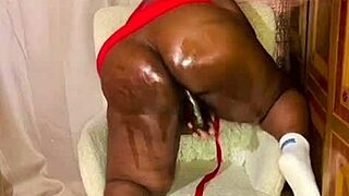 Petal's Shaved Pussy Update - Hairless Lesbian Homemade Action June 11!