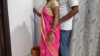Bhabhi spreads shaved pussy for boyfriend's hard fuck and cum