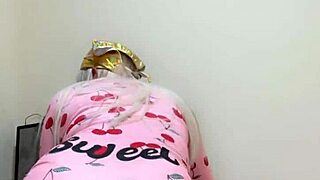Transexual rocks sexy pink pajamas to tease hard!