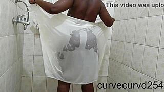 thick curvy ebony shakes big booty in shower 💦🍑🚿