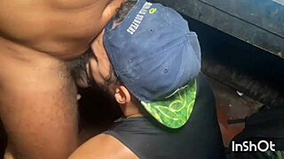 fudendo forte o rabo peludo mais famoso de sp, gloryhole preview