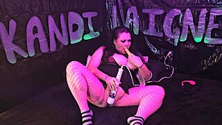 this magic wand shreds her tight milf pussy to juicy squirting oblivion!
