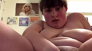 hey mature bbw, why are you groping your hairy pussy and big ass so horny?