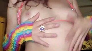 nikki knightly's striptease drivin me crazyyy