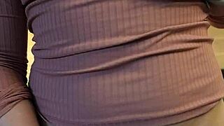 womanizer toy triggers her mind blowing squirting orgasm