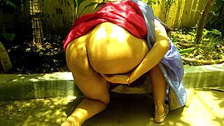 desi bade gaand wali sautedli maa chut me ungli karti angann me peshab outdoor public xxx