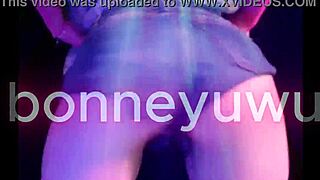 her twerk shakes my heart she's so tight and cute