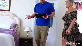 hey young realtor come fuck this mature granny in her bedroom now