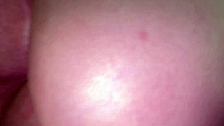 继母肥臀巨乳浴室沙发肛交