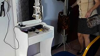 Camera catches nude barbershop hairdresser forcing curvy lady to undress for haircut