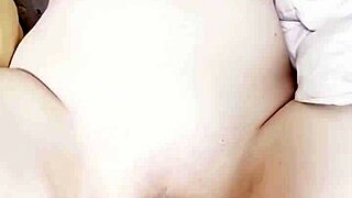 Korean Girl Machine Dildo Fucked!