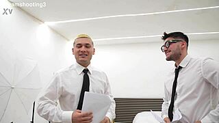 napolitana es follada por un latino y un italiano el plena presentacion para un trabajo universitario ella solo quiere anal