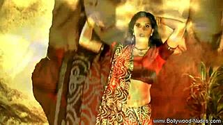 Nude Bollywood Babe Teases Dancing Naked Erotically