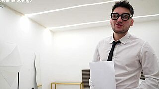 napolitana es follada por un latino y un italiano el plena presentacion para un trabajo universitario ella solo quiere anal