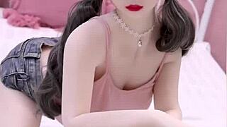 Slim charming sex doll can let you fuck everyday