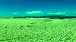 Travel show driver in gran canaria dunes with sasha