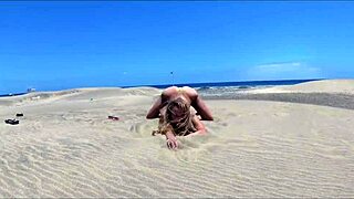 Travel show driver in gran canaria dunes with sasha