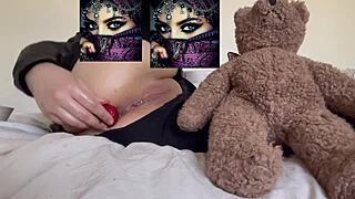 I masturbate my tight virgin pussy