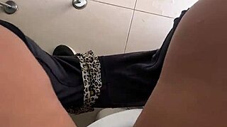 no me aguanto and masturbate in market