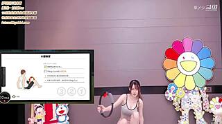 korean bj dance with sexy asian babe moving her body