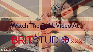 British teen discovers she can squirt hard