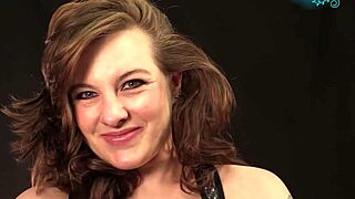 Gothy barefoot housewife gives a detailed footjob joi session.