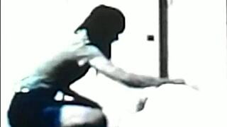 Ballbusting