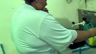 干到继女喷水高潮
