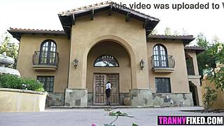 Natalie Mars Gives Girlfriend Fun