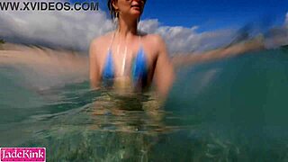 Daring Kinky Girlfriend Flashing And Fucking Beach