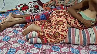 village bhabhi does fast chudai on hairy pussy