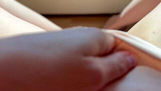 probando mi nuevo juguete sexual oh dios lo adoro