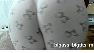 Masturbate with pajamas showing camel toe