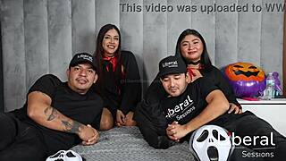 un juego previo antes de compartir sus esposas