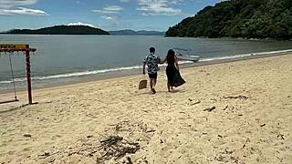 sexo a tres na praia with big cock creampie outdoors