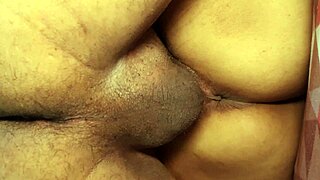 Desi babhi enjoys tight pussy time